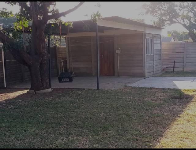 3 BEDROOM FREEHOLD FOR SALE IN OOS EINDE